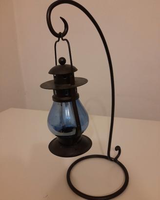Porta candela a lanterna in ferro e plastica