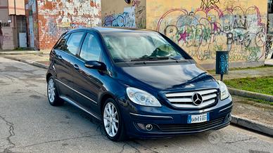 Mercedes Classe B 200 anno 2009