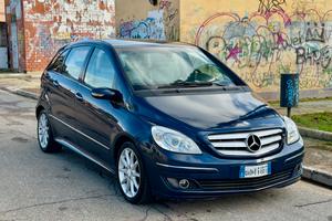 Mercedes Classe B 200 anno 2009