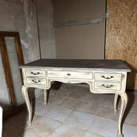 Scrivania d'epoca