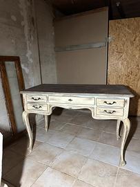 Scrivania d'epoca