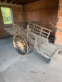 Carretto d’epoca in legno