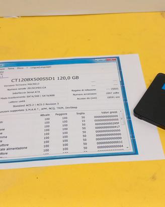 SSD 120 Gbyte Crucial, interfaccia SATA, 2,5 polli