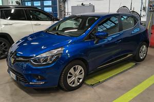 Clio TCe   4 serie Benzina  900  km  94000
