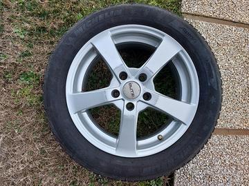 CERCHIONI IN LEGA CON PNEUMATICI INVERNALI 16"