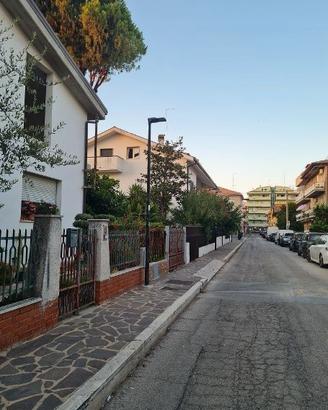 Quadrilocale-via b.croce-centro citta-piano terra-