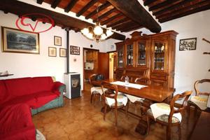 Appartamento di 70 m² con 4 locali e box auto a Bu