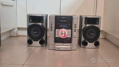 Sony Mini Hi-Fi MHC-RG190  con 3 CD, MP3 e casse