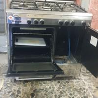 CUCINA IN ACCIAIO