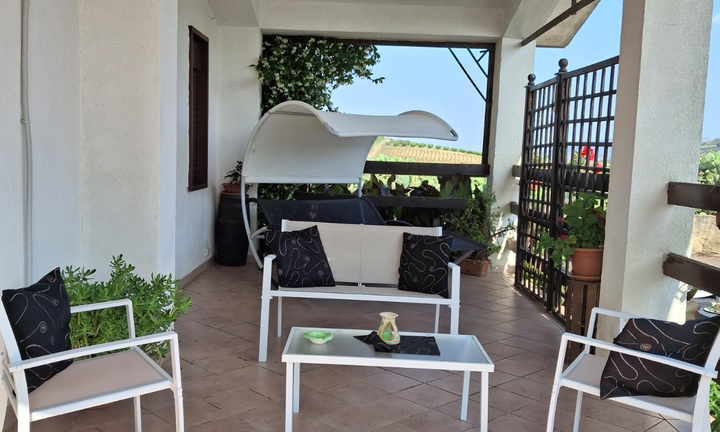 Villetta Immersa nel Verde