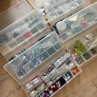 Pietre bigiotteria con scatole