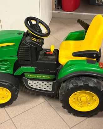 Trattore giocattolo elettrico