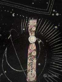 Orologio vintage in tessuto con fantasia a fiori
