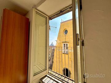 MULTILOCALE A NAPOLI