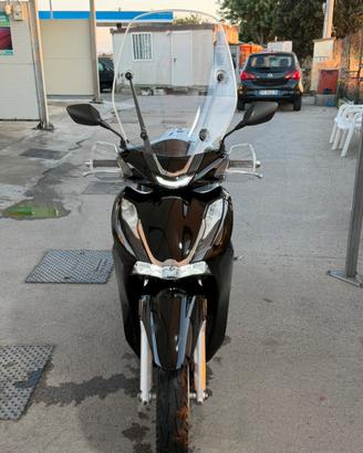 Honda sh 350