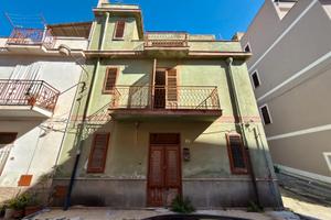 Casa indipendente a Borgetto, Via De Lisi