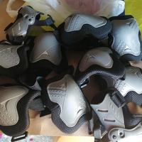 ginocchiere, paragomiti  per pattin