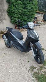 Beverly 350 sport touring