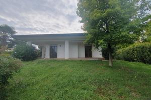 Casa singola con ampio giardino