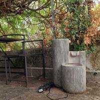 fontana a tre cascate con luce di garden orchidea