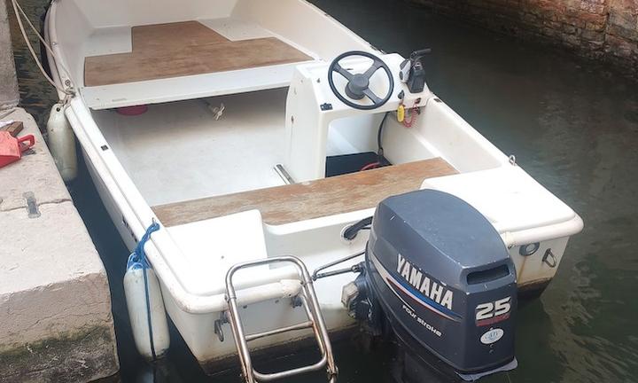 Barca open con motore 25 Yamaha 4 tempi