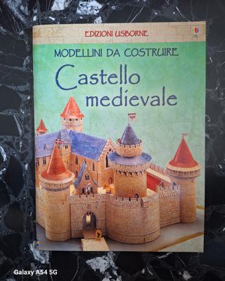 Libro-modellino castello medievale 
