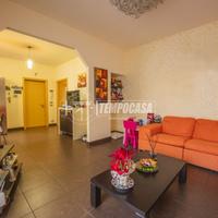 Casa indipendente a Monte San Giusto 5 locali