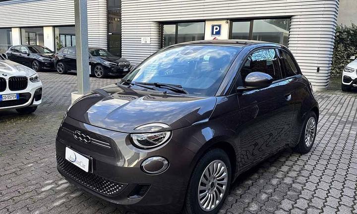 FIAT 500 ACTION ADATTA X NEOPATENTATI PARI AL NU