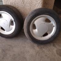 Due cerchi per SAAB 9000 o 900.