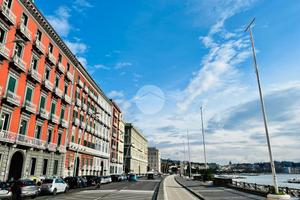 3 LOCALI A NAPOLI