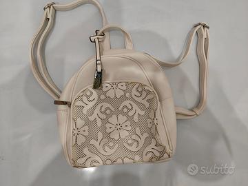 zainetto conbipel tasche fantasia floreale nuovo