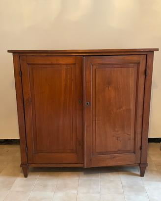 Credenza antica