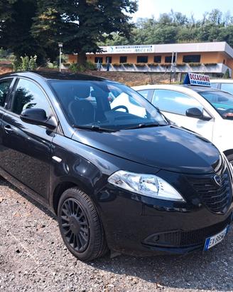 Lancia Ypsilon 1.2 69 CV 5 porte Elefantino