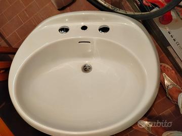 Lavandino per bagno
