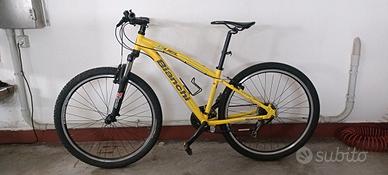 Bicicletta montan bike