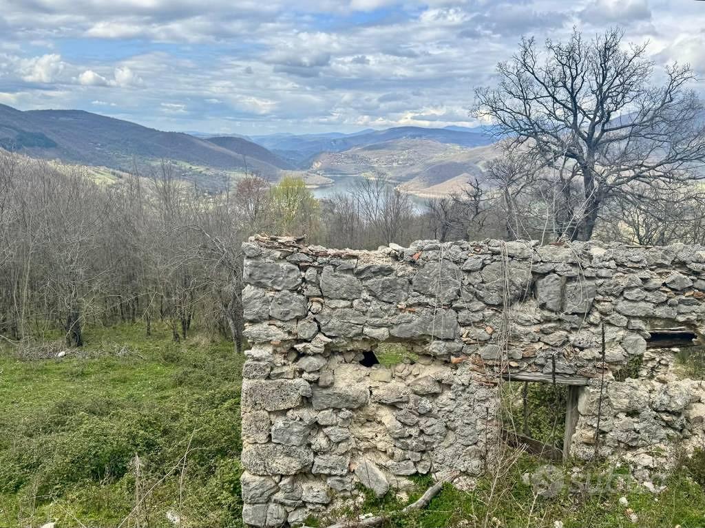 Rustico / Casale di 80 m² a Castel di Tora - Altro