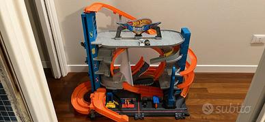 Pista Hot Wheels squalo