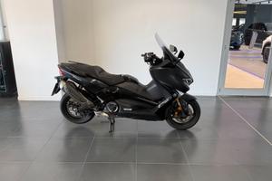 T-MAX 530 DX ABS