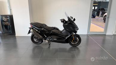 T-MAX 530 DX ABS