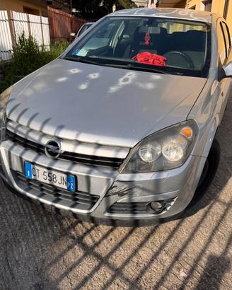 Opel astra h