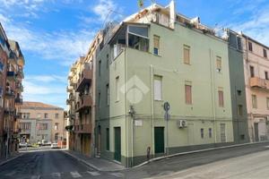 3 LOCALI A CAGLIARI