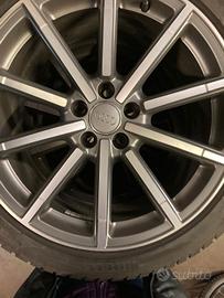 Audi QUATRO  cerchi originali Audi RS 19 con gomme