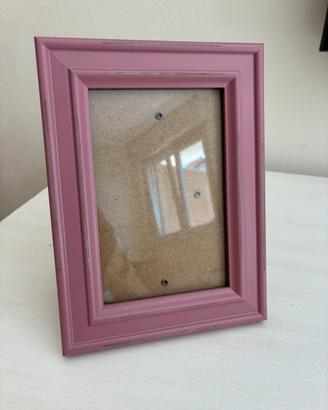 Cornice rosa antico
