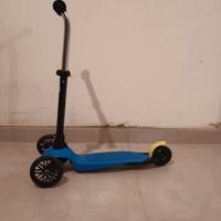 Monopattino regolabile