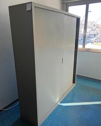 Armadio metallico da ufficio 