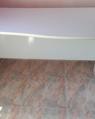 Scrivania in legno