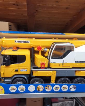 BRUDER autogru Scania