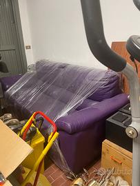 Divano in pelle tre posti