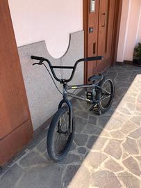 bicicletta BMX