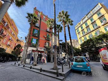 MONOLOCALE A NAPOLI